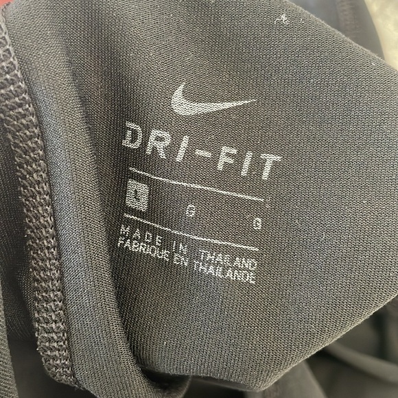 Nike Dri-Fit tanks 2 for 1 deal - Picture 6 of 6